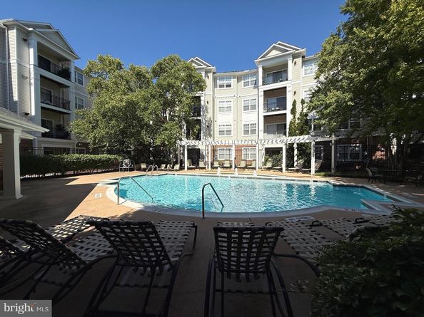 12925 Centre Park Circle 311, Herndon VA 20171