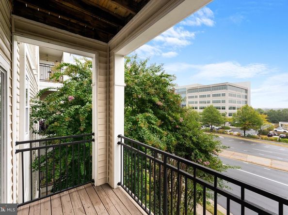 12925 Centre Park Circle 311, Herndon VA 20171