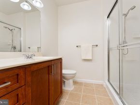 12925 Centre Park Circle 311, Herndon VA 20171