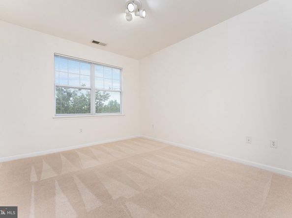 12925 Centre Park Circle 311, Herndon VA 20171