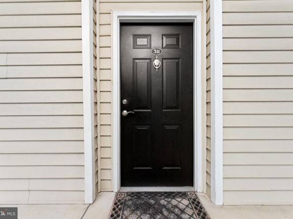 12925 Centre Park Circle 311, Herndon VA 20171