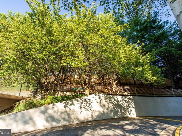 5911 Edsall Road 206, Alexandria VA 22304