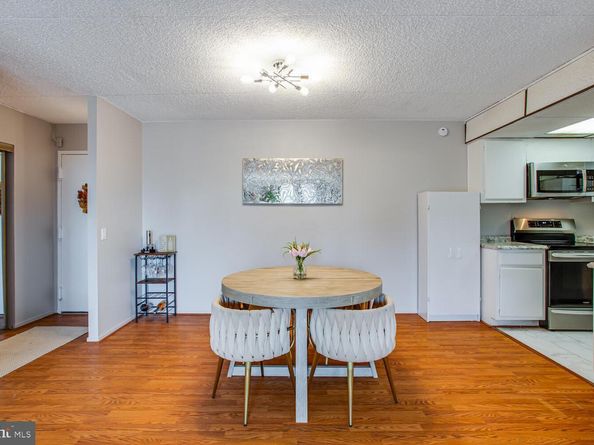 5911 Edsall Road 206, Alexandria VA 22304