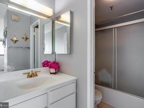 5911 Edsall Road 206, Alexandria VA 22304