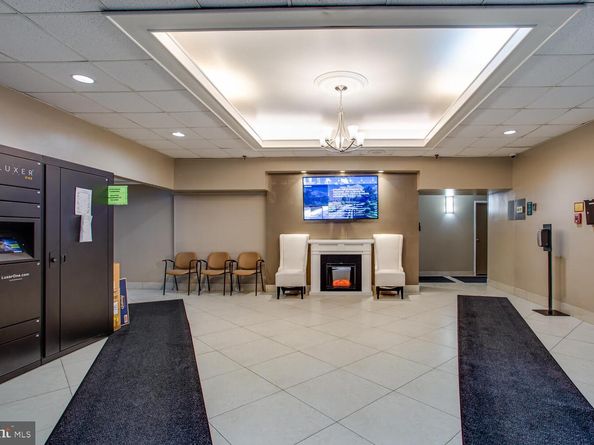5911 Edsall Road 206, Alexandria VA 22304