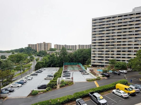 5911 Edsall Road 206, Alexandria VA 22304