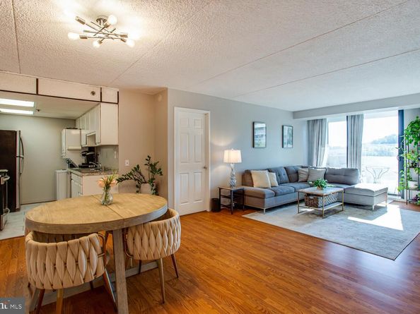 5911 Edsall Road 206, Alexandria VA 22304