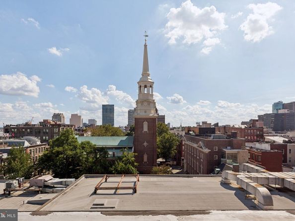205 Cuthbert Street 301, Philadelphia PA 19106