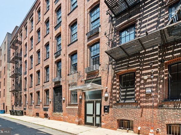 205 Cuthbert Street 301, Philadelphia PA 19106