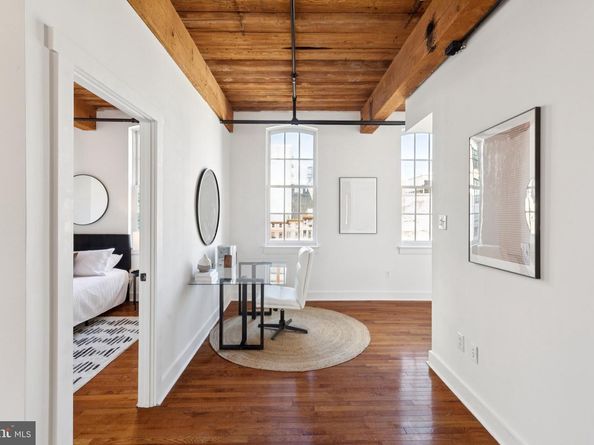 205 Cuthbert Street 301, Philadelphia PA 19106