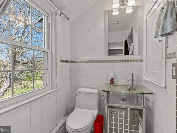 632 Meetinghouse Road, Elkins Park PA 19027