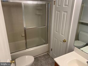1415 Bayshire Lane, Herndon VA 20170