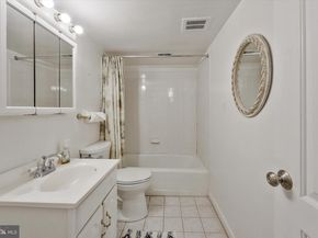 5120 20TH Street N, Arlington VA 22207