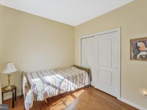 5120 20TH Street N, Arlington VA 22207