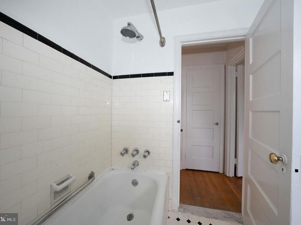 212 Henley Road, Wynnewood PA 19096