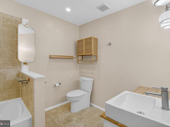 2109 Colts Neck Court, Reston VA 20191