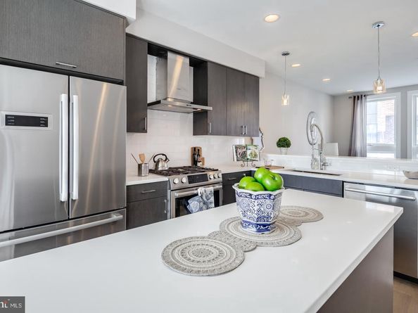 520 Fairmount Avenue, Philadelphia PA 19123