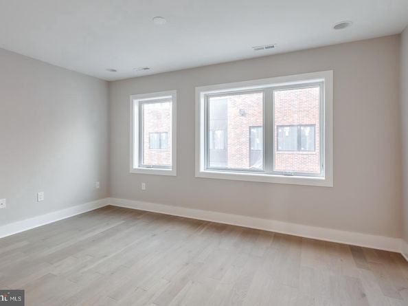 520 Fairmount Avenue, Philadelphia PA 19123