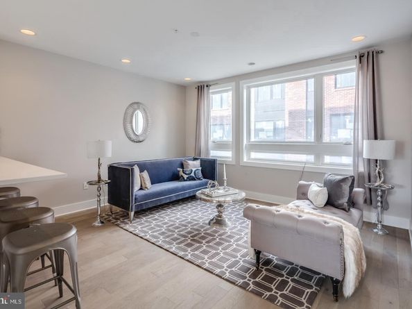520 Fairmount Avenue, Philadelphia PA 19123