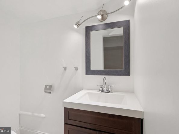 2435 Christian Street, Philadelphia PA 19146