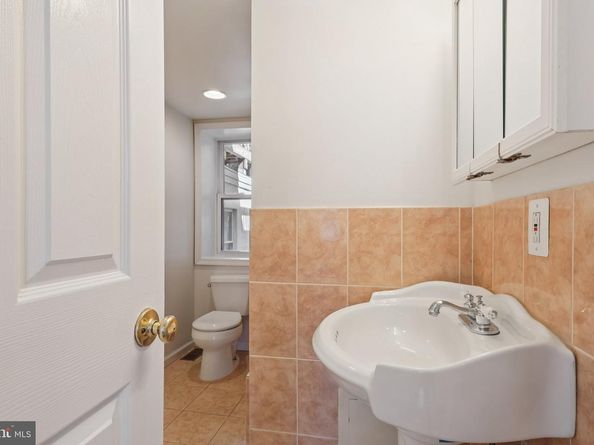 2435 Christian Street, Philadelphia PA 19146