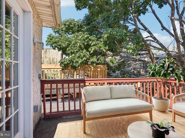 2435 Christian Street, Philadelphia PA 19146