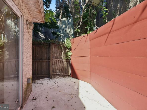 2435 Christian Street, Philadelphia PA 19146