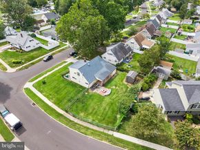 131 Everturn Lane, Levittown PA 19054