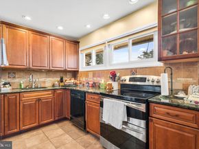 131 Everturn Lane, Levittown PA 19054