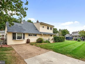 131 Everturn Lane, Levittown PA 19054