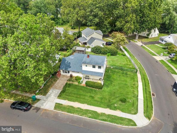 131 Everturn Lane, Levittown PA 19054