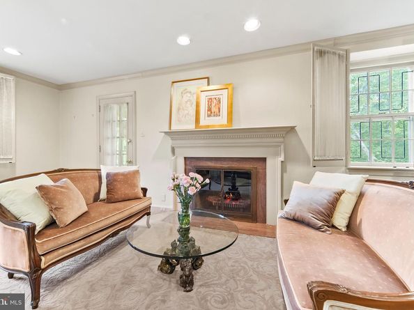 632 Foxcroft Road, Elkins Park PA 19027