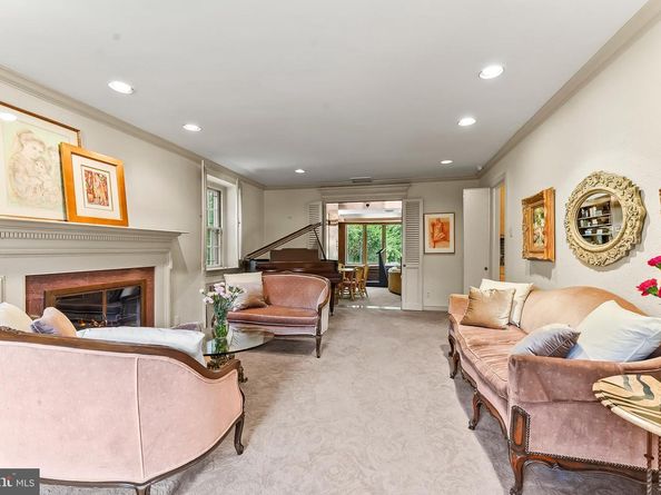 632 Foxcroft Road, Elkins Park PA 19027