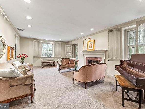 632 Foxcroft Road, Elkins Park PA 19027