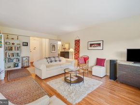 4201 Cathedral Avenue NW 913W, Washington DC 20016