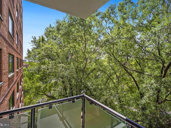 4201 Cathedral Avenue NW 913W, Washington DC 20016