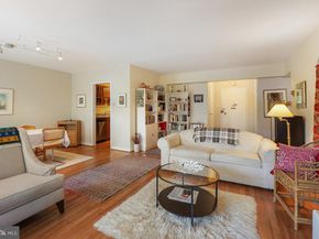 4201 Cathedral Avenue NW 913W, Washington DC 20016