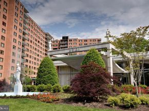4201 Cathedral Avenue NW 913W, Washington DC 20016