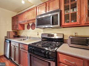 4201 Cathedral Avenue NW 913W, Washington DC 20016