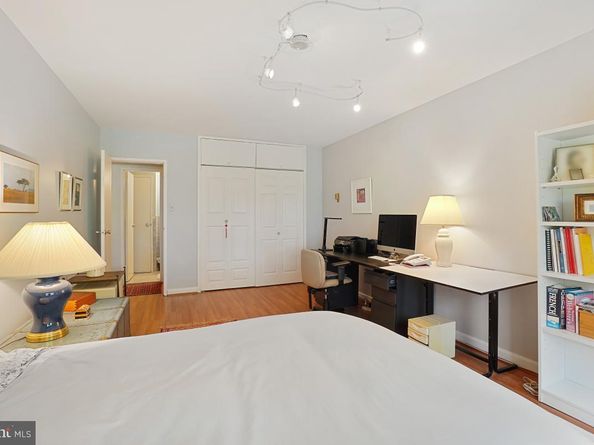 4201 Cathedral Avenue NW 913W, Washington DC 20016