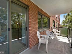 4201 Cathedral Avenue NW 913W, Washington DC 20016