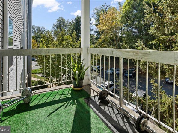 3178 Summit Square Drive 3C11, Oakton VA 22124