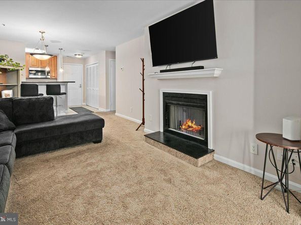 3178 Summit Square Drive 3C11, Oakton VA 22124