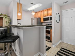 3178 Summit Square Drive 3C11, Oakton VA 22124