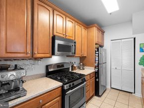 13014 Cabin Creek Road 13014, Herndon VA 20171
