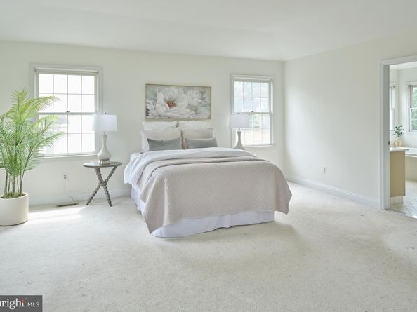15 Riverstone Circle, New Hope PA 18938