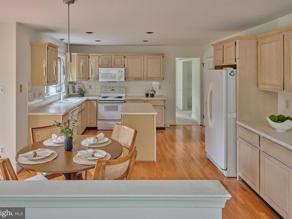 15 Riverstone Circle, New Hope PA 18938