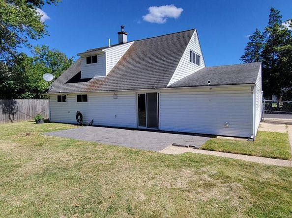 331 Indian Creek Drive, Levittown PA 19057
