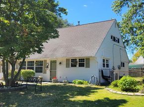 331 Indian Creek Drive, Levittown PA 19057
