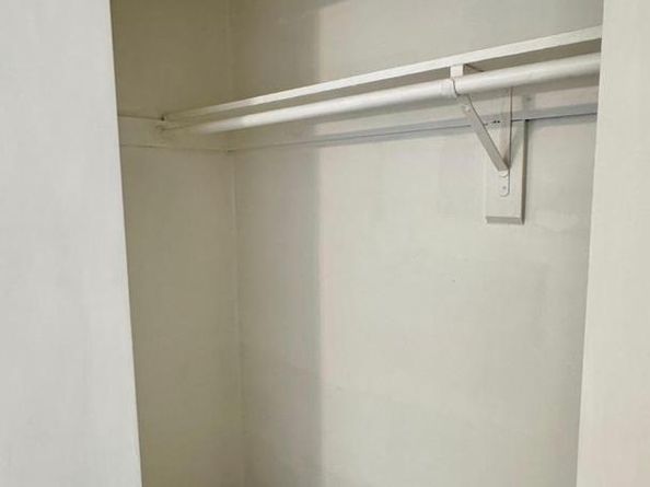 3222 S 28TH Street S 304, Alexandria VA 22302